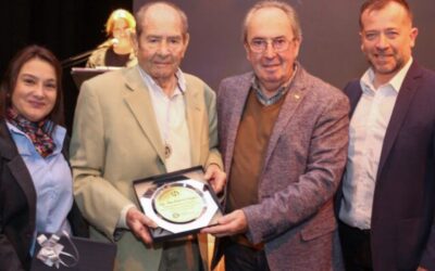 Homenaje a Lino Campos
